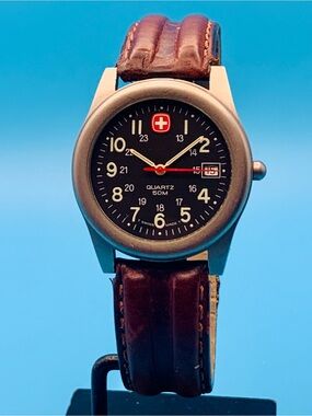 WENGER S.A.K. Swiss Army Knife Design Men’s Vintage Swiss Field Wristwatch Works